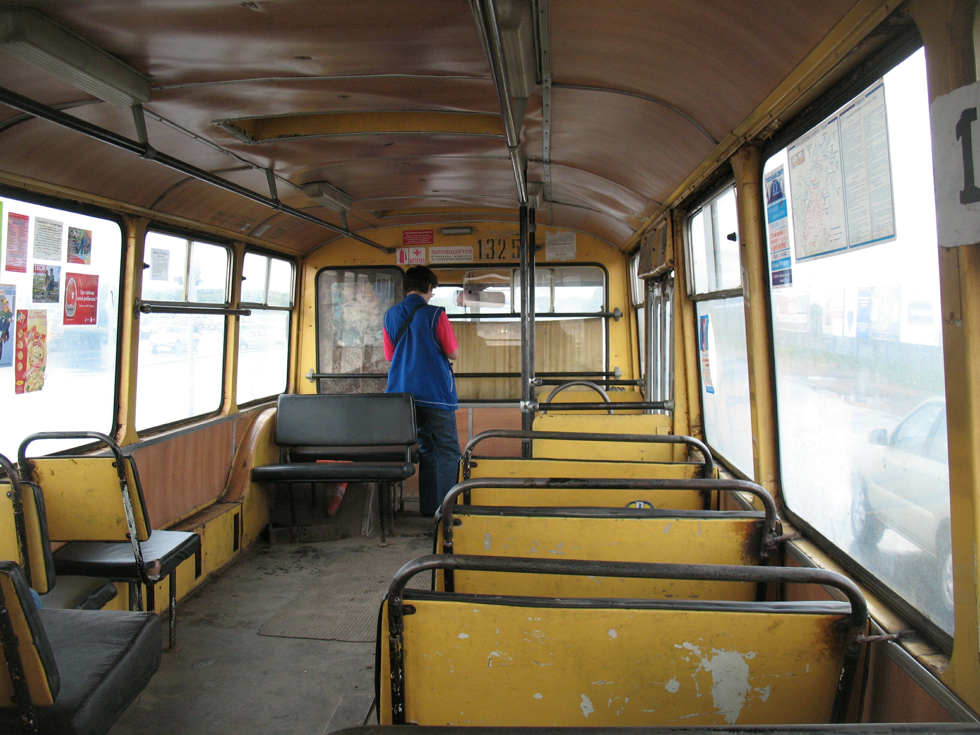 Салон. Городской автобус ЛиАЗ-677М АВ 897 62 (-2008)